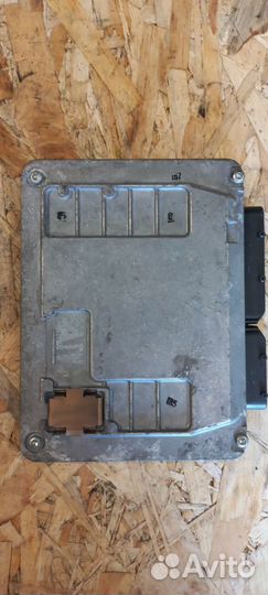 Блок управления двигателем эбу Skoda Octavia A5