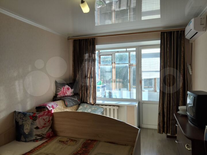 Комната 12 м² в 5-к., 3/5 эт.