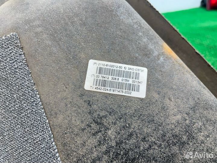 Обшивка двери передняя правая Лада 2111 1 21124