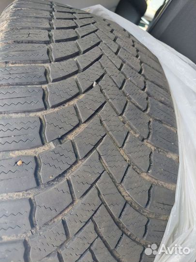 Bridgestone Blizzak LM-005 235/50 R18 101V