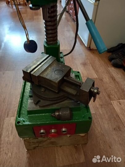 Сверлильный станок 2м112