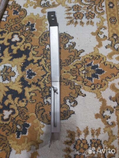 Держатель датчика эхолота