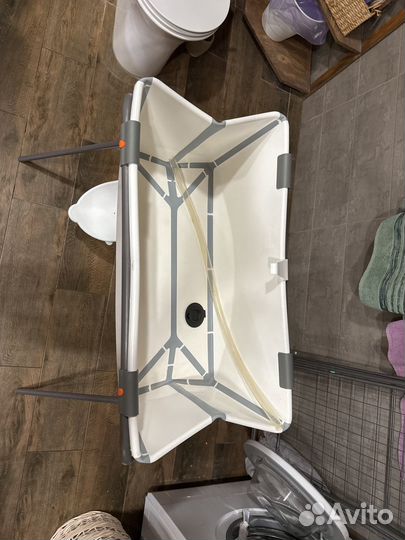 Складная ванночка stokke с подставкой