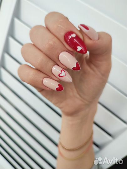 Маникюр / педикюр