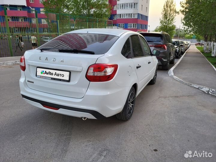 LADA Granta 1.6 МТ, 2018, битый, 91 000 км