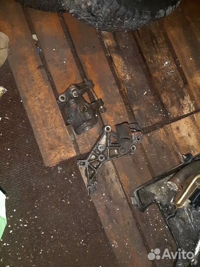 Кранштейн для генератора