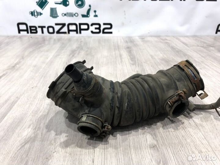 Патрубок воздушного фильтра Toyota Camry XV40 2007