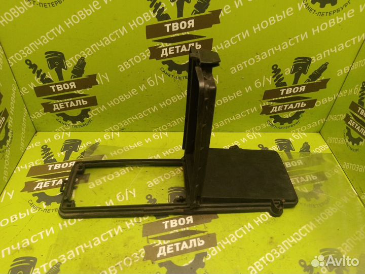 Крышка блока предохранителей Mercedes-Benz W202