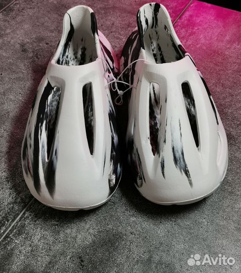 Кроссовки из эва