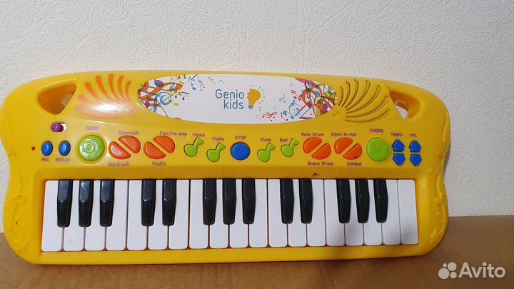 Синтезатор игрушка