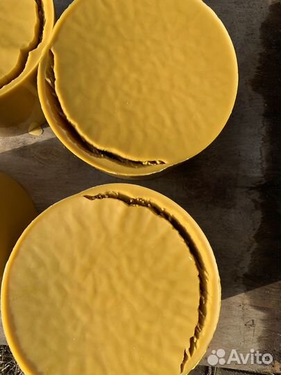 Воск пчелиный