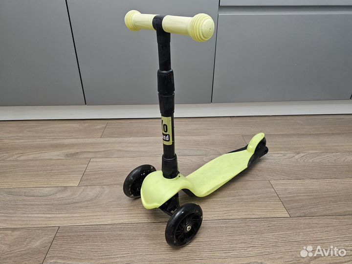 Самокат трехколесный 