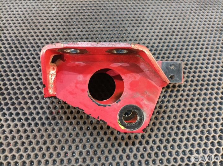 1629924 Кронштейн стойки стабилизатора левый