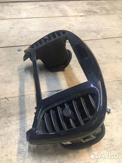 Рамка магнитолы Nissan Juke 2012г