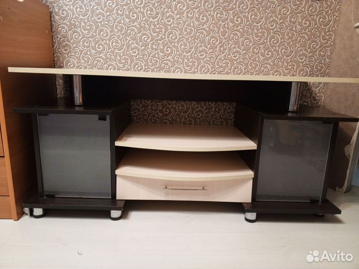 Тумба под телевизор