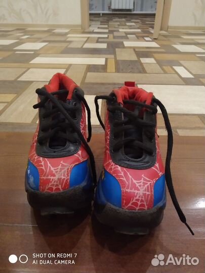 Ролики детские 29 р-р с убирающимися колесами бу