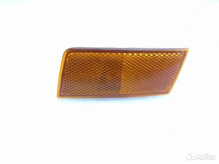 Повторитель поворота в бампер передний левый