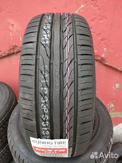 Kumho Ecsta PS31 215/55 R17