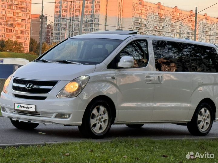 Hyundai Grand Starex 2.5 AT, 2008, 174 200 км