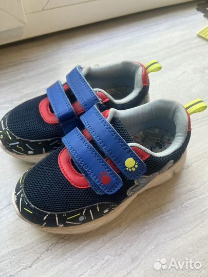 Кроссовка детская