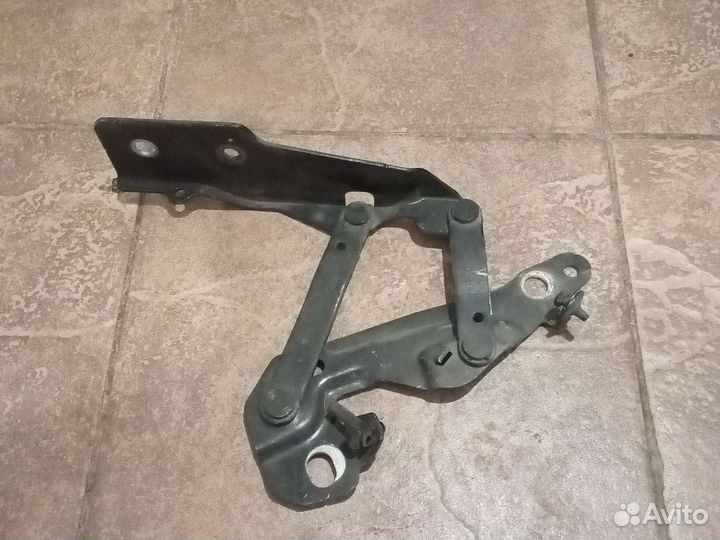 Додж Калибр петля капота