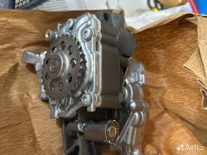 Масленный насос на Мерседес 166