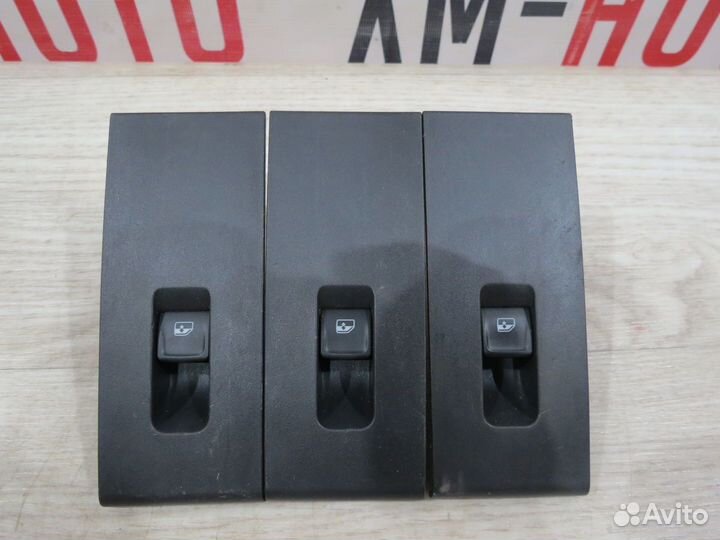 Кнопка стеклоподъемника Skoda Rapid