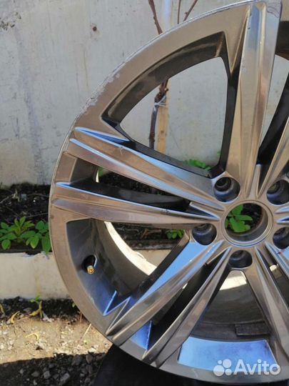 Диск литой VW Passat B8