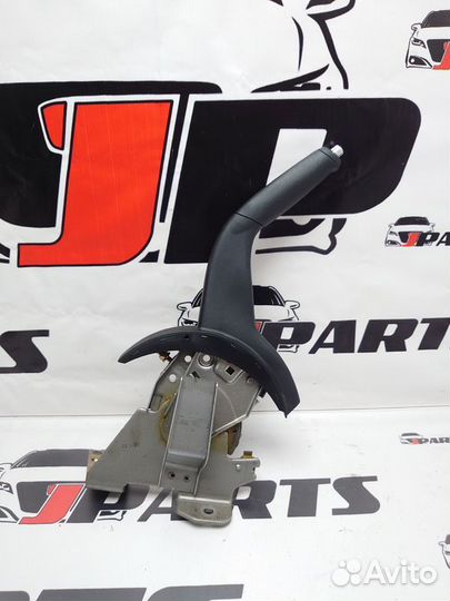 Рычаг стояночного тормоза Mitsubishi Outlander