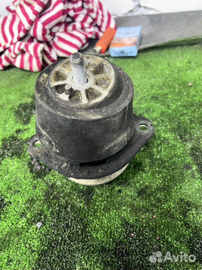 Опора двигателя touareg 3.0 dks