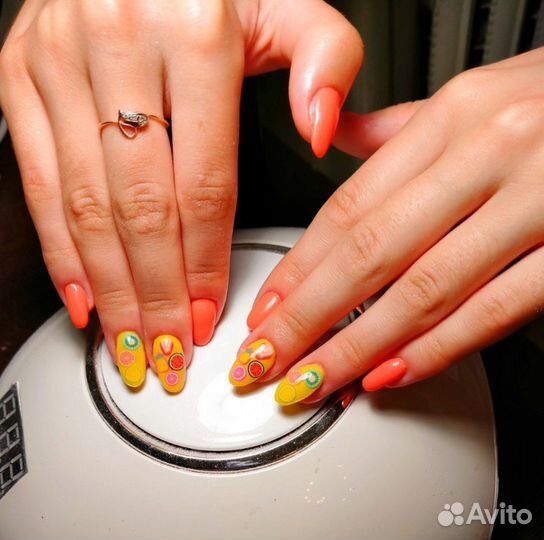 Маникюр, педикюр, наращивание ногтей