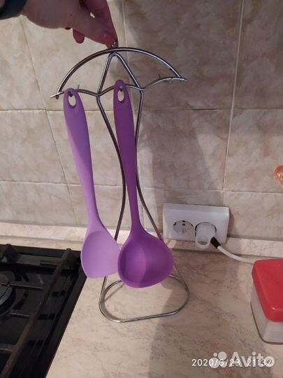 Держатель для подвесных аксессуаров на кухню