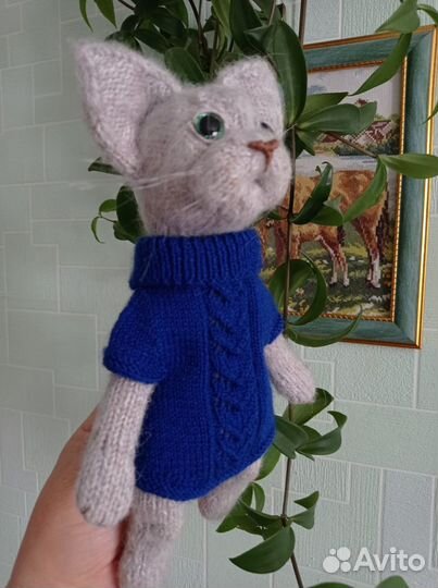 Кот вязаный спицами