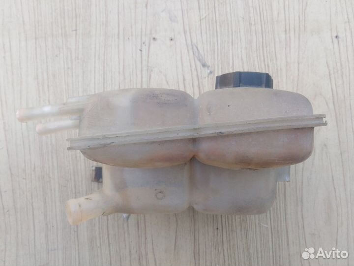 Расширительный бачок Mazda3