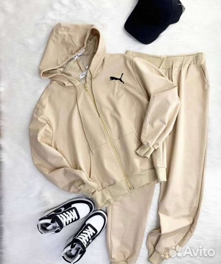 Спортивный костюм женский