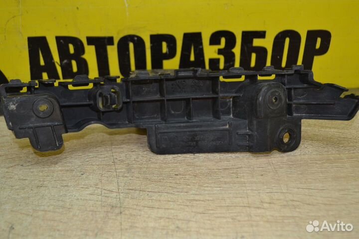 Chevrolet Cruze Кронштейн переднего бампера