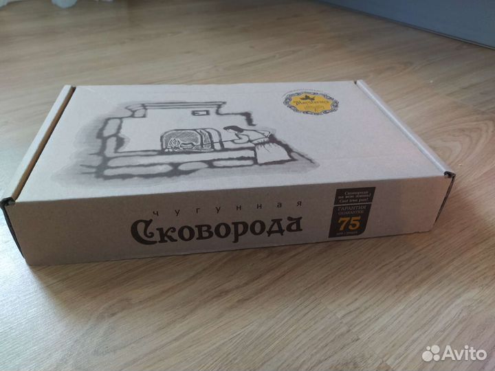 Коробка плоская 37х22х6,5см от сковороды