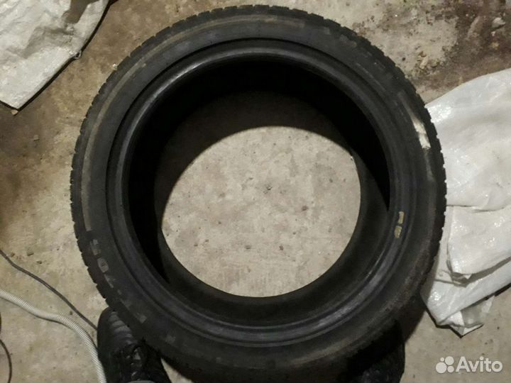 Bridgestone Blizzak WS-60 215/50 R17