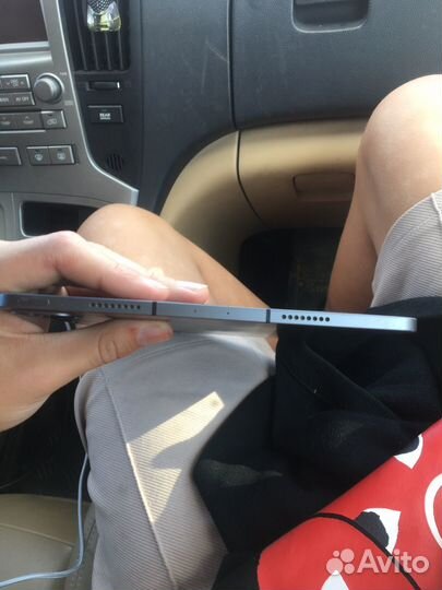 Продаю iPad pro 2021 m1 256gb + sim