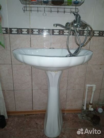 Раковина в ванную бу