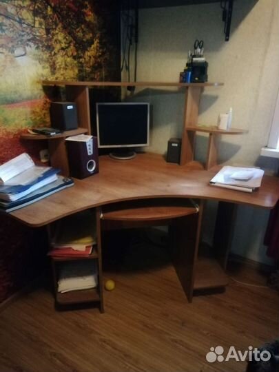 Компьютерный стол