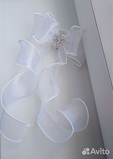 Белый бант на праздник