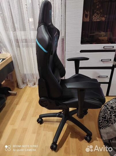 Компьютерное кресло thunder x3