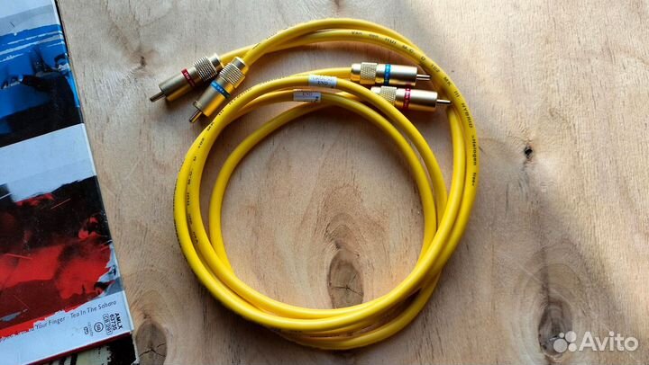 Межблочный кабель Van Den Hul D-102 III Китай