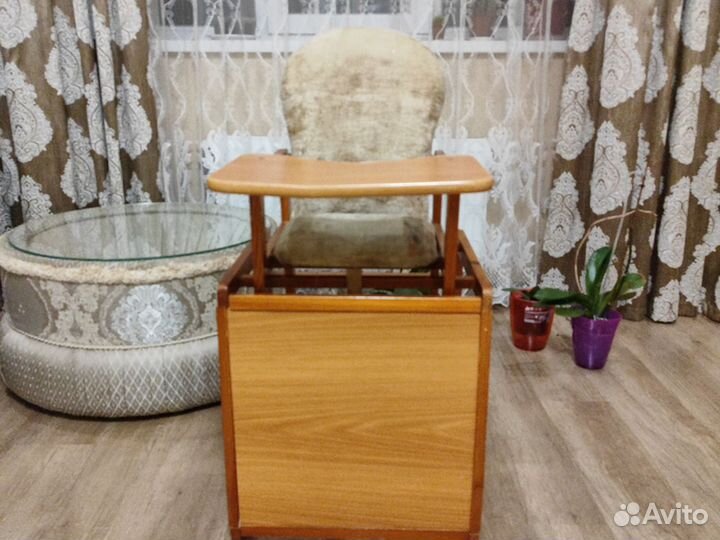 Стульчик для кормления