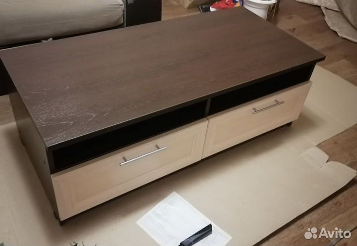 Тумба под телевизор