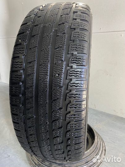 Kumho I'Zen KW27 215/55 R17 98V