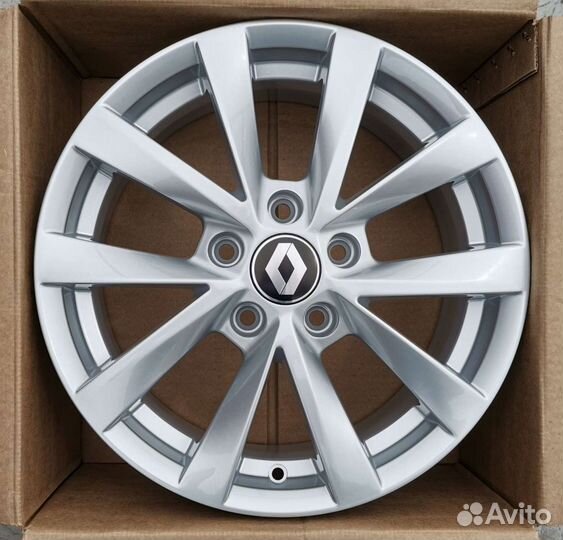 Renault Duster, Nissan Terrano R16 новые