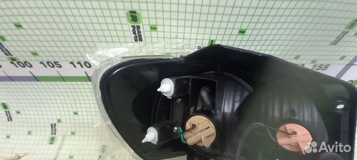 Фонарь задний правый Mitsubishi Outlander