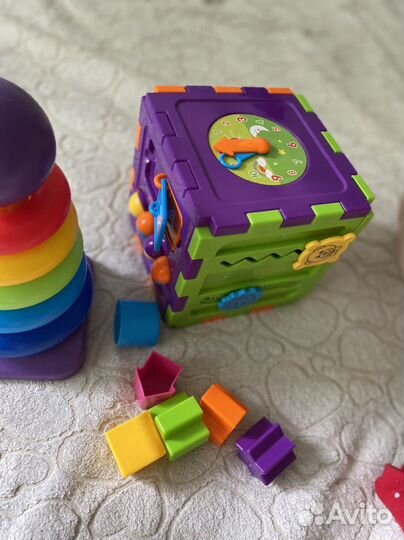 Развивающие игрушки пирамидка сортер